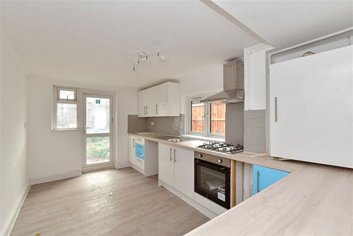 3 Bedroom Terraced House For Sale In Cann Hall Road, Leytonstone, E11