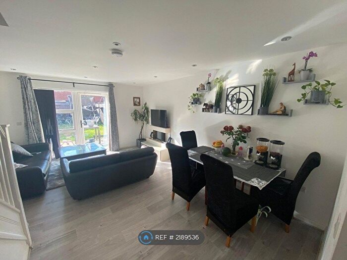 2 Bedroom Terraced House To Rent In Ovington Gardens, Eastleigh, SO50