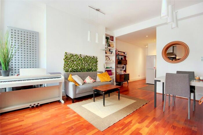 1 Bedroom Flat To Rent In Great Titchfield Street, London, W1W