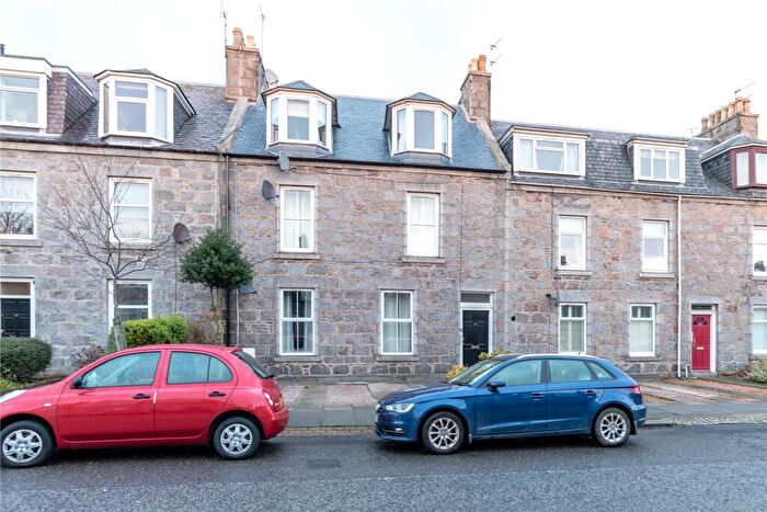 2 Bedroom Flat To Rent In Holburn Road, Aberdeen, AB10