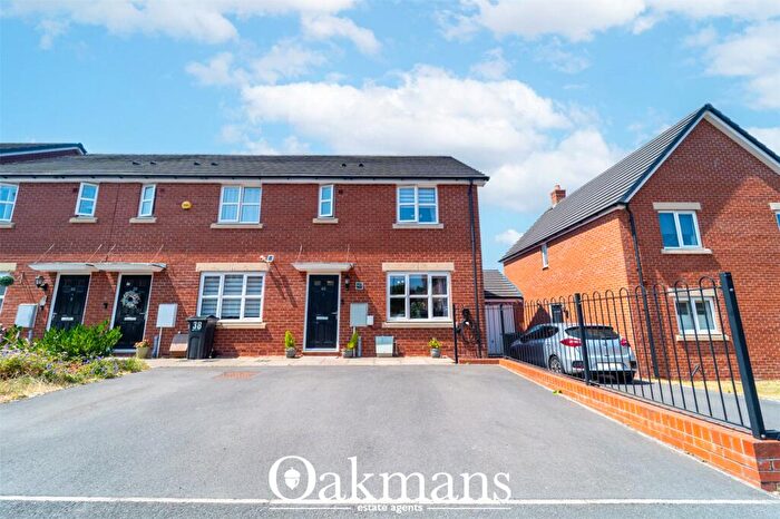 3 Bedroom End Of Terrace House For Sale In Heroes Drive, Birmingham, West Midlands, B29