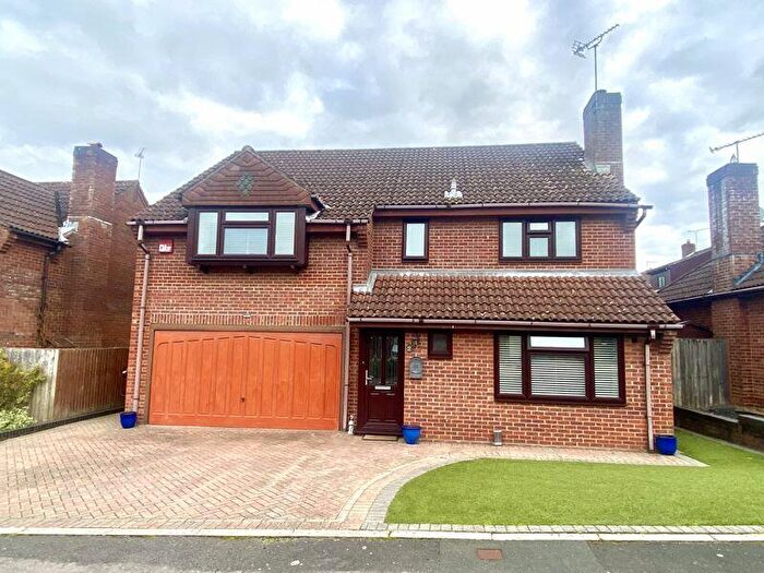4 Bedroom Detached House For Sale In Cornfield, Fareham, PO16