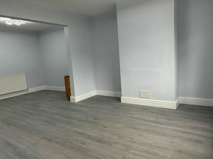 4 Bedroom Terraced House To Rent In New Close, London, SW19