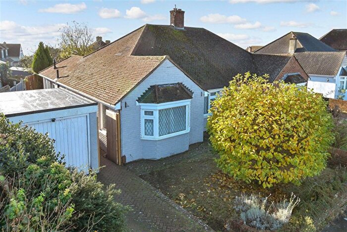 2 Bedroom Semi-detached Bungalow For Sale In Farm Hill, Woodingdean, Brighton, East Sussex, BN2