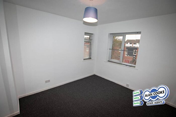2 Bedroom Flat To Rent In Blackmoor Court, Alwoodley, LS17