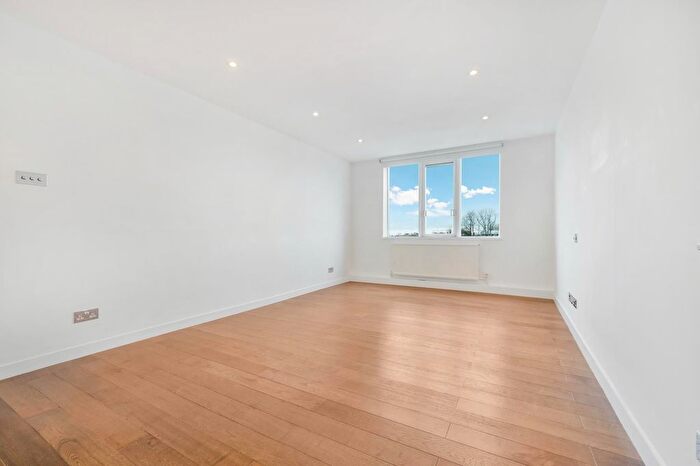 2 Bedroom Flat To Rent In Cavendish House, St Johns Wood, NW8