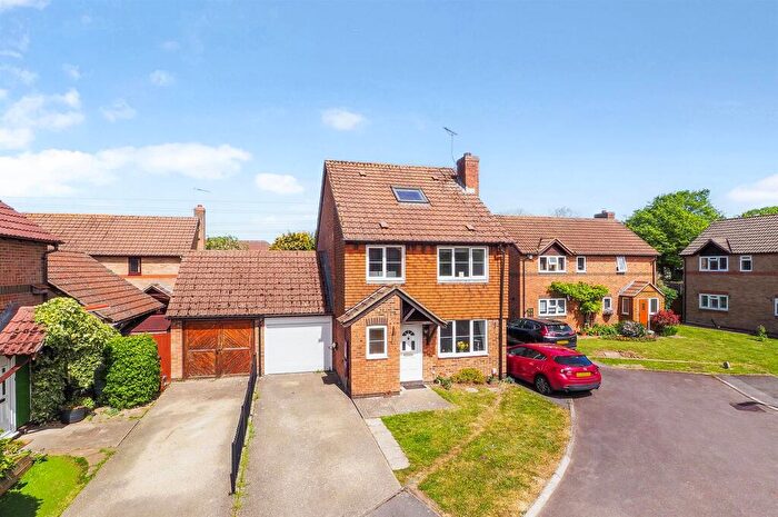 4 Bedroom Detached House For Sale In Dove Close, Andover, SP10