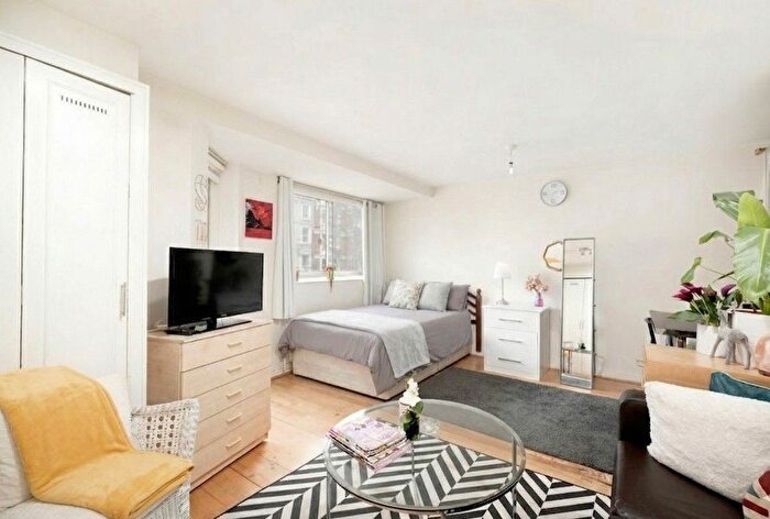 1 Bedroom Flat For Sale In Cromwell Road, Earls Court, SW5