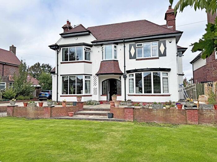 4 Bedroom Detached House For Sale In Victoria Road West, Thornton-Cleveleys, FY5