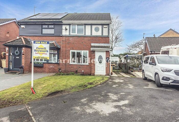 2 Bedroom House For Sale In Weavers Green, Farnworth, Bolton, BL4