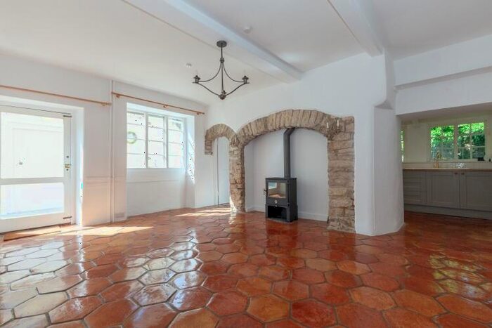 7 Bedroom Detached House To Rent In Stonesfield, OX29