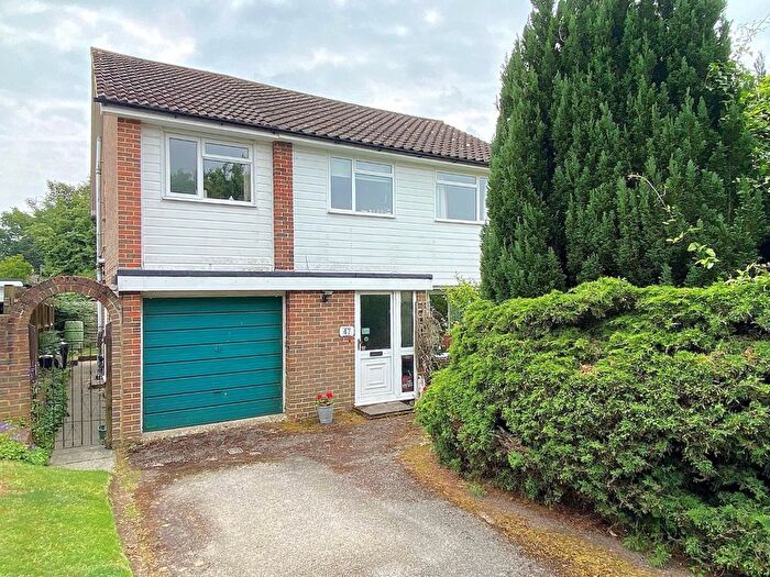 5 Bedroom Detached House For Sale In Sallows Shaw, Cobham, Gravesend, DA13