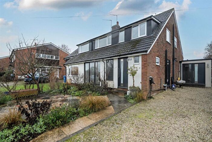 5 Bedroom Semi Detached House For Sale In North Town Moor, Maidenhead, SL6