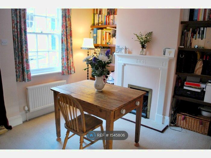 2 Bedroom Terraced House To Rent In Keere Street, Lewes, BN7