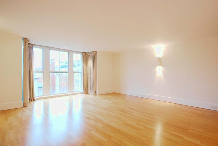 3 Bedroom Flat To Rent In Coleridge Gardens, London, SW10