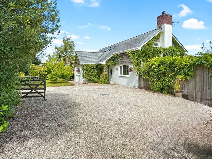 4 Bedroom Bungalow For Sale In Bodwen, Bugle, St. Austell, Cornwall, PL26