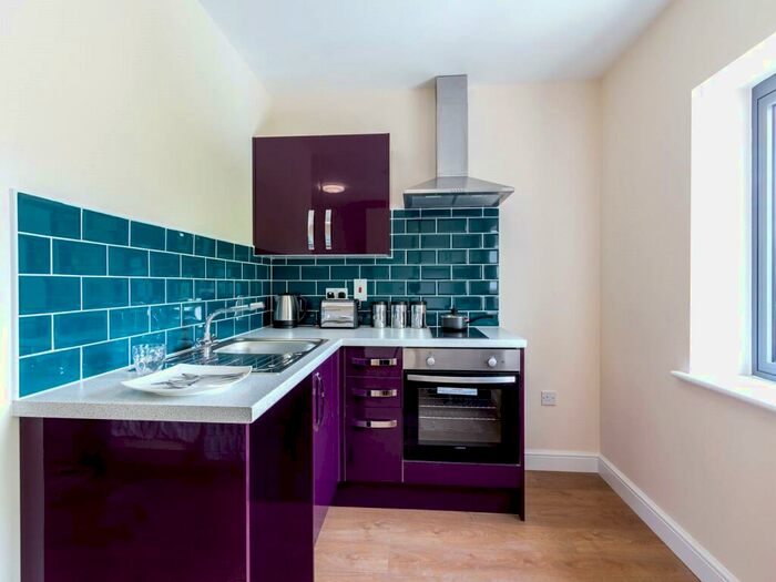 Apartment To Rent In Lofthouse Place, Leeds, #, LS2