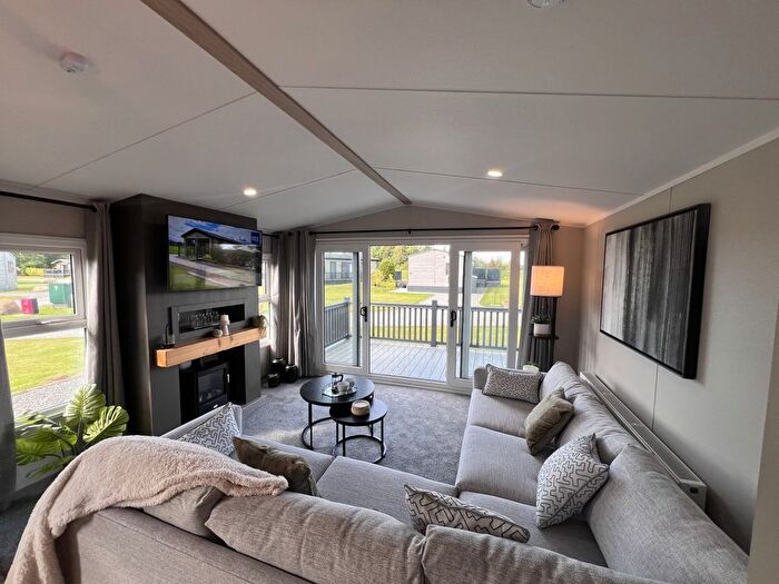 2 Bedroom Mobile/park Home For Sale In Great Ayton, Middlesbrough, TS9