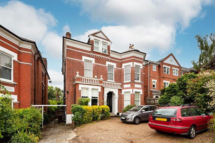 2 Bedroom Flat To Rent In Hermitage Road, Crystal Palace, London, SE19