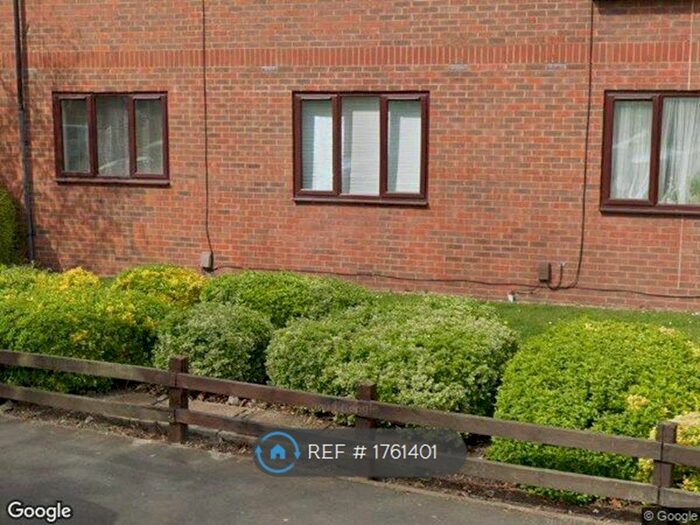 1 Bedroom Flat To Rent In Sidney Road, Staines-Upon-Thames, TW18