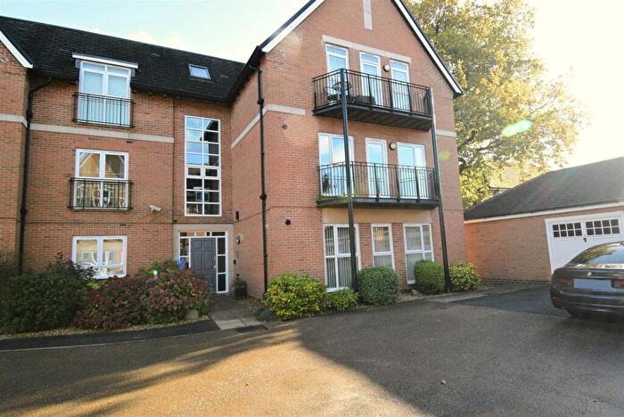 2 Bedroom Apartment For Sale In Old Hall Avenue, Littleover, Derby, DE23