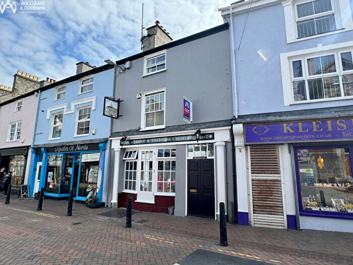 2 Bedroom Terraced House For Sale In Stanley Street, Holyhead, LL65