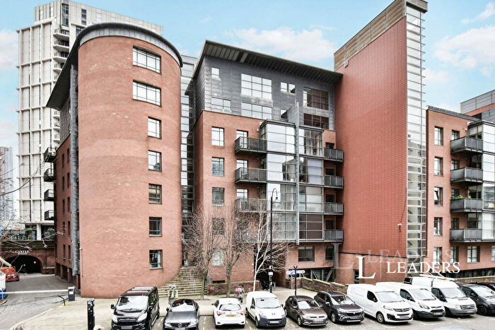 2 Bedroom Flat To Rent In Deansgate Quay, Deansgate, Manchester, M3