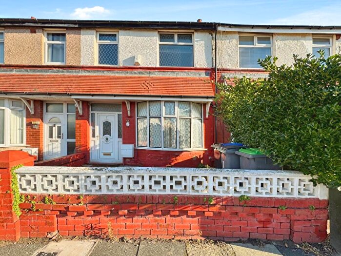3 Bedroom Terraced House For Sale In The Crescent, Blackpool, Lancashire, FY4