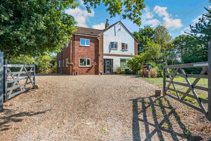 5 Bedroom Detached House For Sale In Reynolds Lane, Potter Heigham, Great Yarmouth, NR29