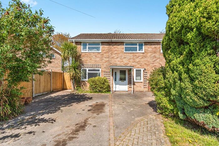 3 Bedroom End Of Terrace House For Sale In Whitefield Road, Southampton, Hampshire, SO45