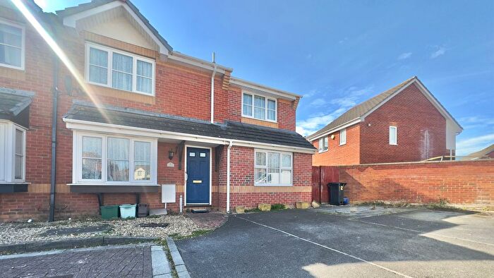 4 Bedroom Semi-Detached House For Sale In Camberley Walk, Locking Castle, BS22