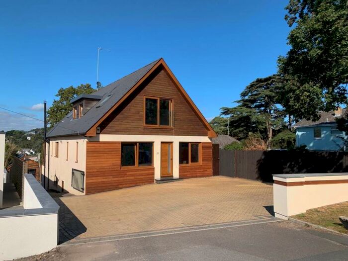 5 Bedroom Chalet To Rent In Elgin Road, , Poole, BH14