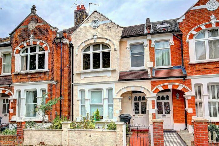 2 Bedroom Flat To Rent In Silver Crescent, London, W4