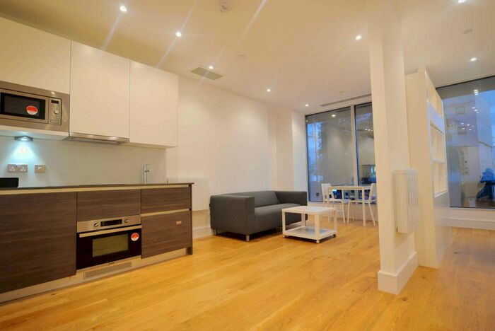 Studio To Rent In Staines Road, Hounslow, TW3