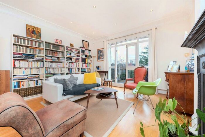 5 Bedroom Maisonette To Rent In Compayne Gardens, South Hampstead, London, NW6