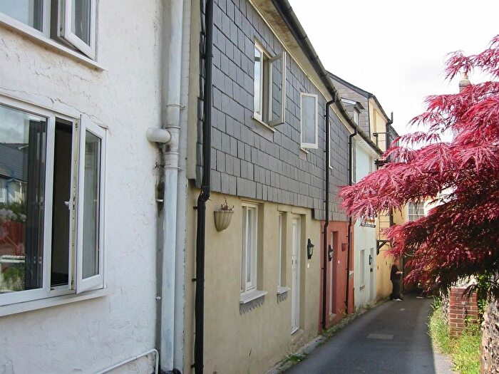 2 Bedroom Terraced House To Rent In High Street, Honiton, EX14
