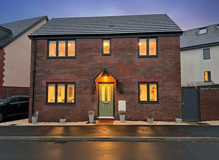 3 Bedroom Detached House To Rent In Cranbrook, Exeter, EX5