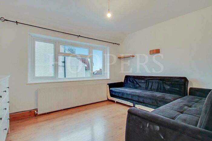 5 Bedroom Terraced House To Rent In Waterloo Road, London, NW2