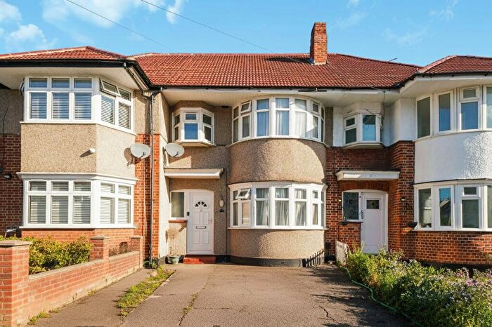 3 Bedroom Terraced House For Sale In Lucas Avenue, Harrow, HA2