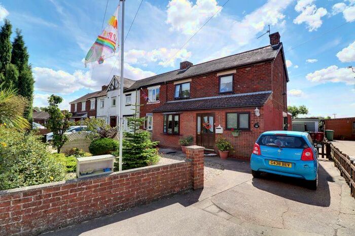 3 Bedroom Terraced House For Sale In Mere Dyke Road, Luddington, DN17