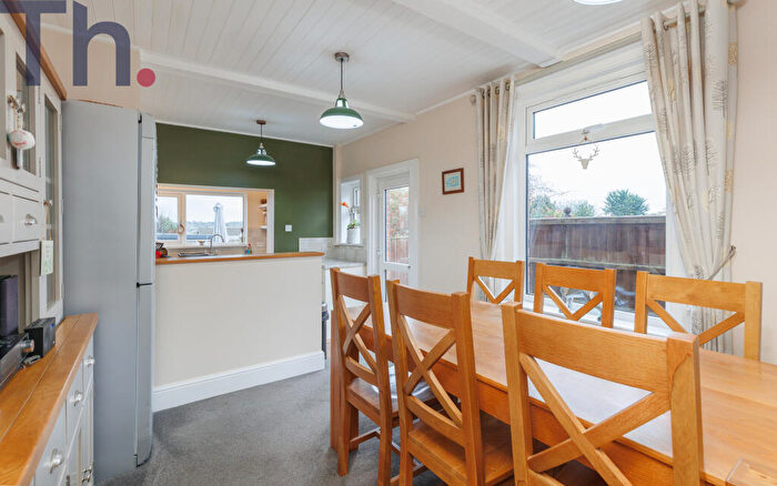 3 Bedroom Semi-Detached House For Sale In Cowes, Isle Of Wight, PO31