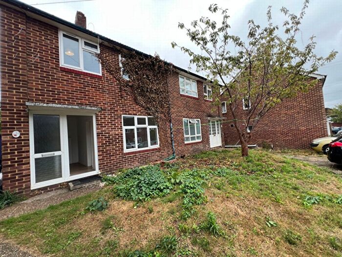 3 Bedroom Terraced House To Rent In Calvin Close, Orpington, BR5