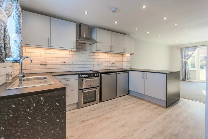 2 Bedroom Terraced House To Rent In Blakemore Close, Harborne, B32