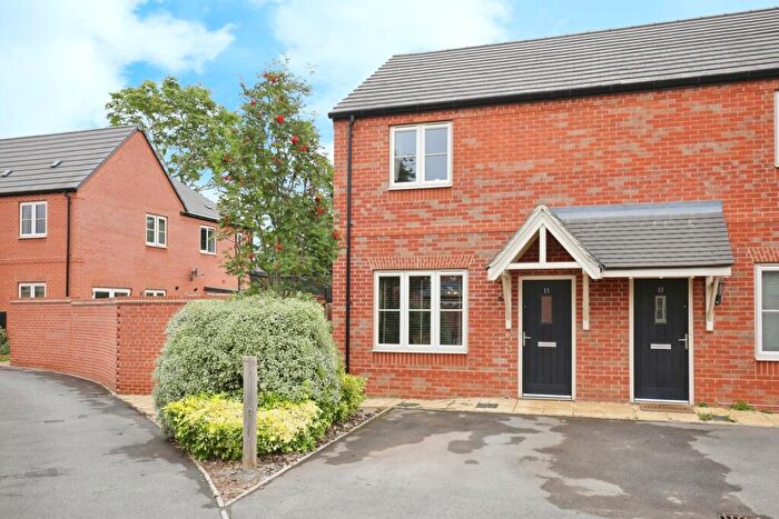 2 Bedroom Semi-Detached House For Sale In Bennett Drive, Banbury, Oxfordshire, OX16