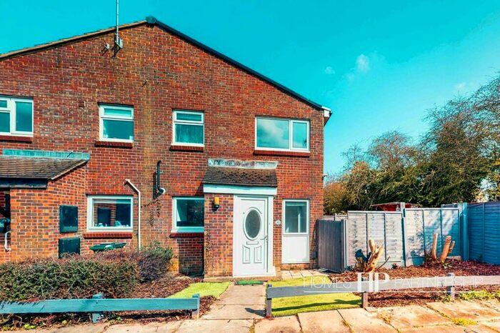 1 Bedroom End Of Terrace House To Rent In Kenilworth Close, Crawley, RH11