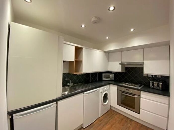 2 Bedroom Flat To Rent In Gate Street, London, WC2A