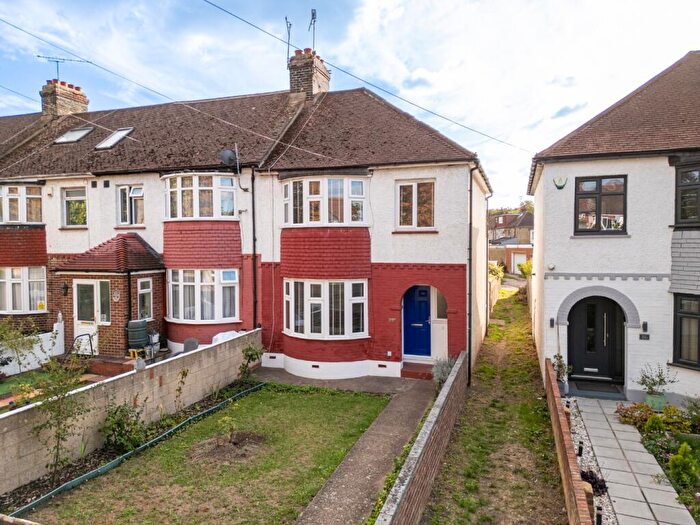 3 Bedroom End Of Terrace House For Sale In Rochester Road, Gravesend, Kent, DA12