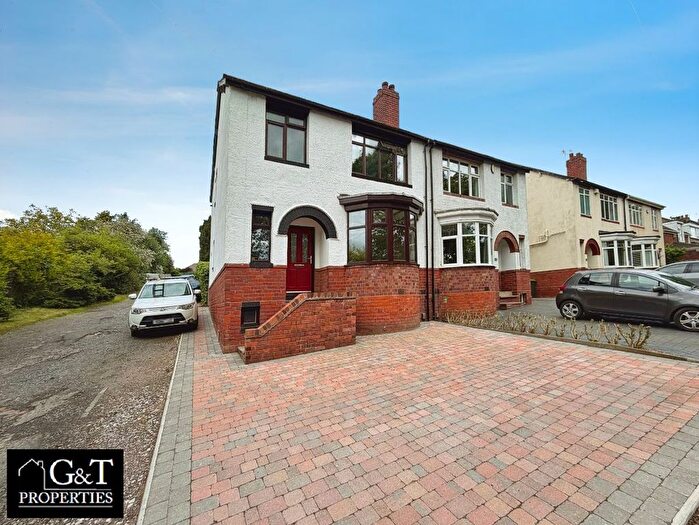 3 Bedroom Semi Detached House For Sale In Barrs Road, Cradley Heath, B64