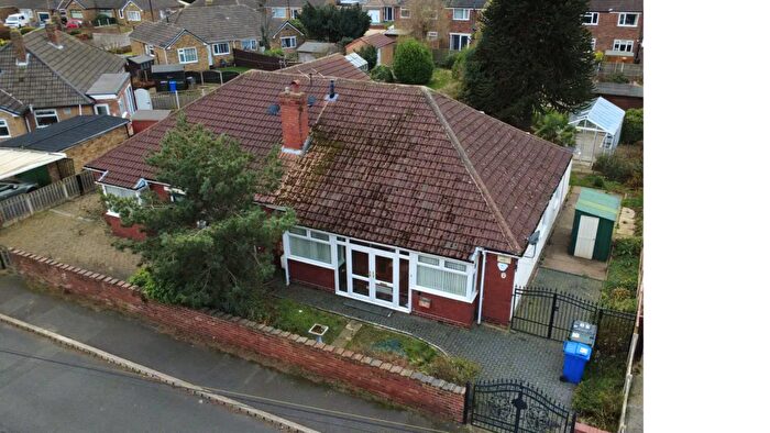 3 Bedroom Semi-Detached Bungalow For Sale In Sunnyside, Edenthorpe, DN3