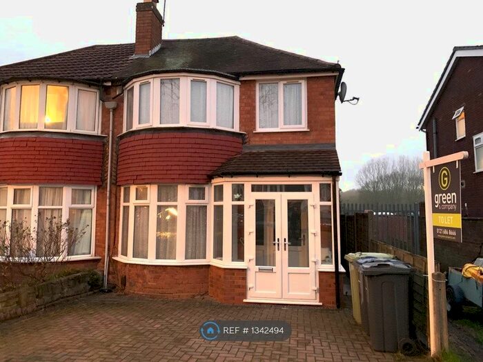 3 Bedroom Semi-Detached House To Rent In Turnberry Road, Birmingham, B42